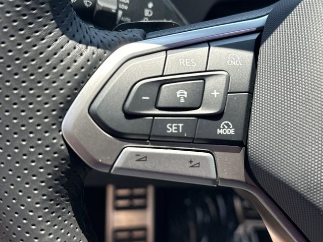 2026 Volkswagen Tiguan 2.0T SEL R-Line Turbo
