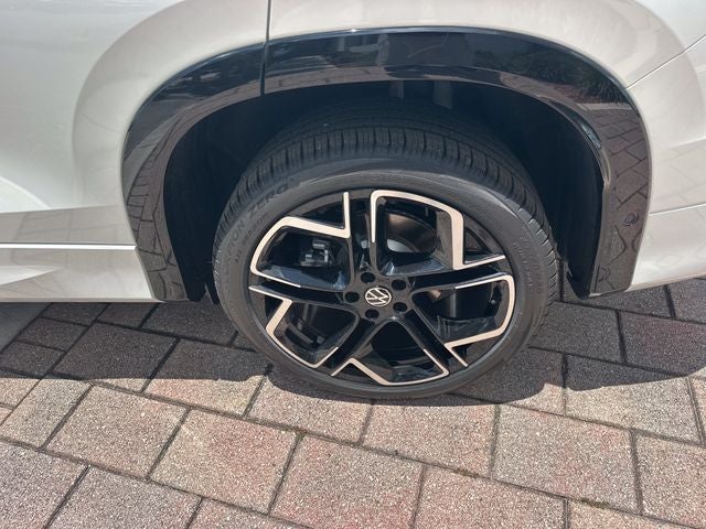 2026 Volkswagen Tiguan 2.0T SEL R-Line Turbo