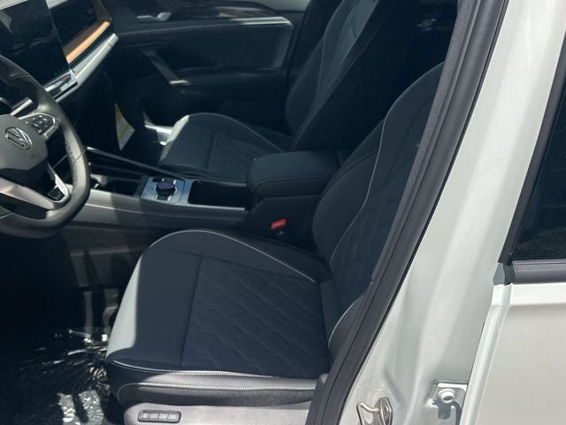 2026 Volkswagen Tiguan 2.0T SEL R-Line Turbo