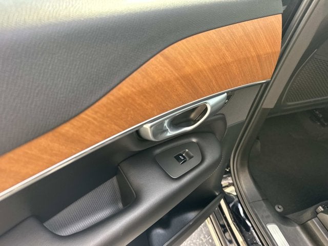 2024 Volvo XC90 Recharge Plug-In Hybrid Plus Bright Theme