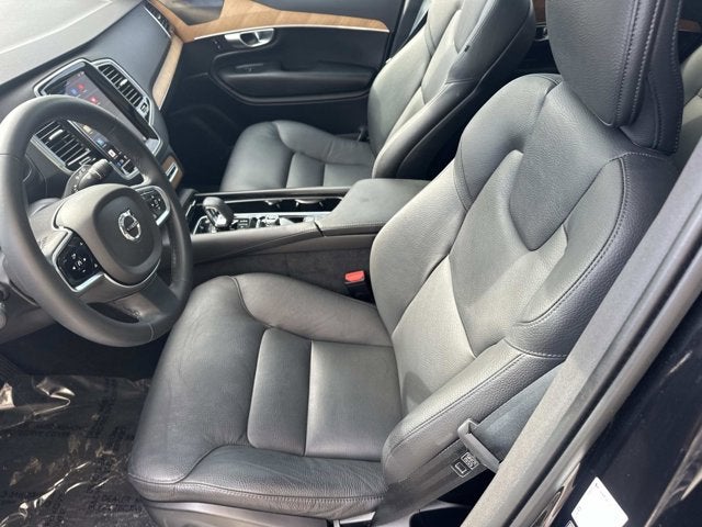 2024 Volvo XC90 Recharge Plug-In Hybrid Plus Bright Theme